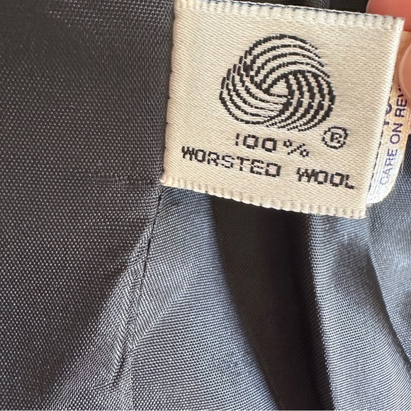 Evan Picone Vintage Wool Blazer, Size 10 - Picture 6 of 7